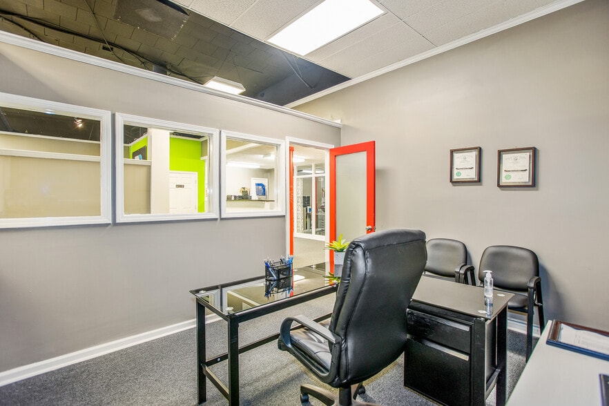 More Photos Of 214 Hay St, Fayetteville Storefront Retail Office For Lease