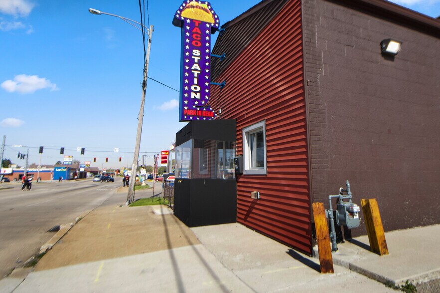 More Photos Of 3634 Central Ave, Lake Station Fast Food For Sale