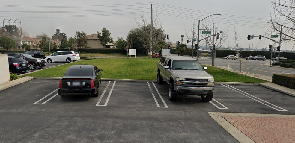 More Photos Of 659 E 15th St, Upland Land For Lease