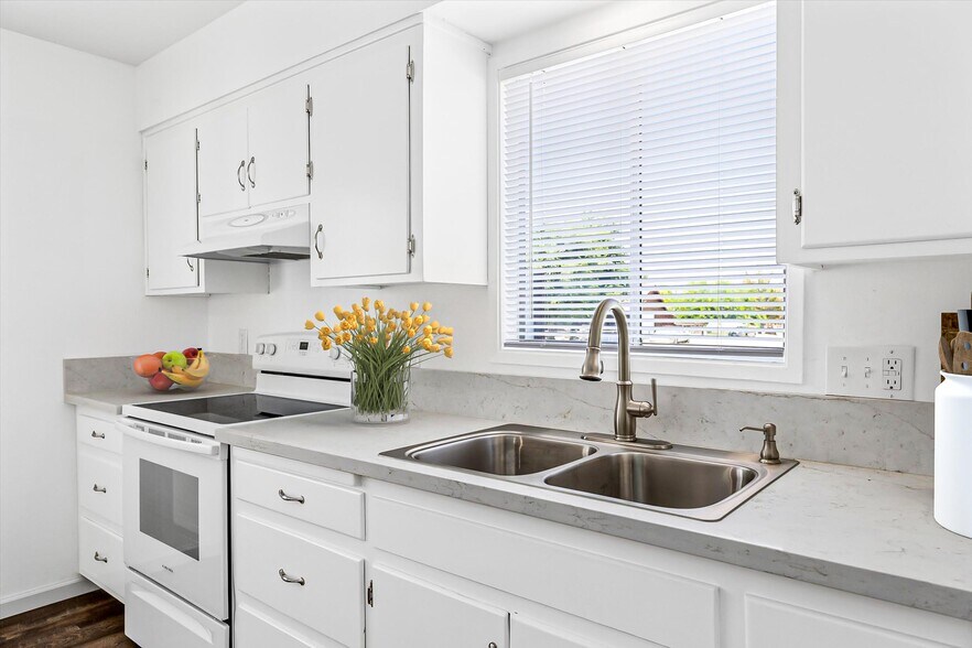 More Photos Of 2924 Claire St, Lake Isabella Apartments For Sale