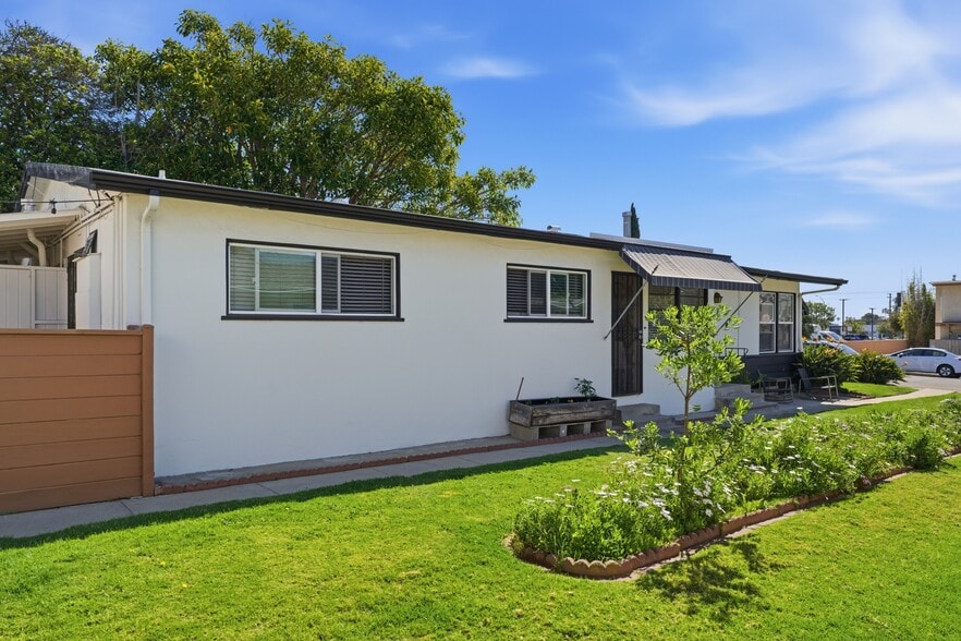 More Photos Of 736-742 Agate St, San Diego Apartments For Sale