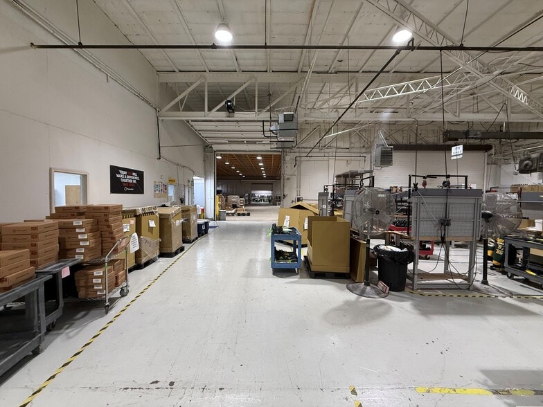 More Photos Of 2717 W Ferguson Rd, Fort Wayne Manufacturing For Sale