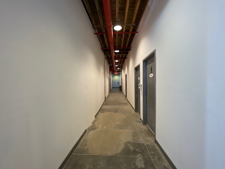 More Photos Of 55 Meadow St, Brooklyn Manufacturing For Lease