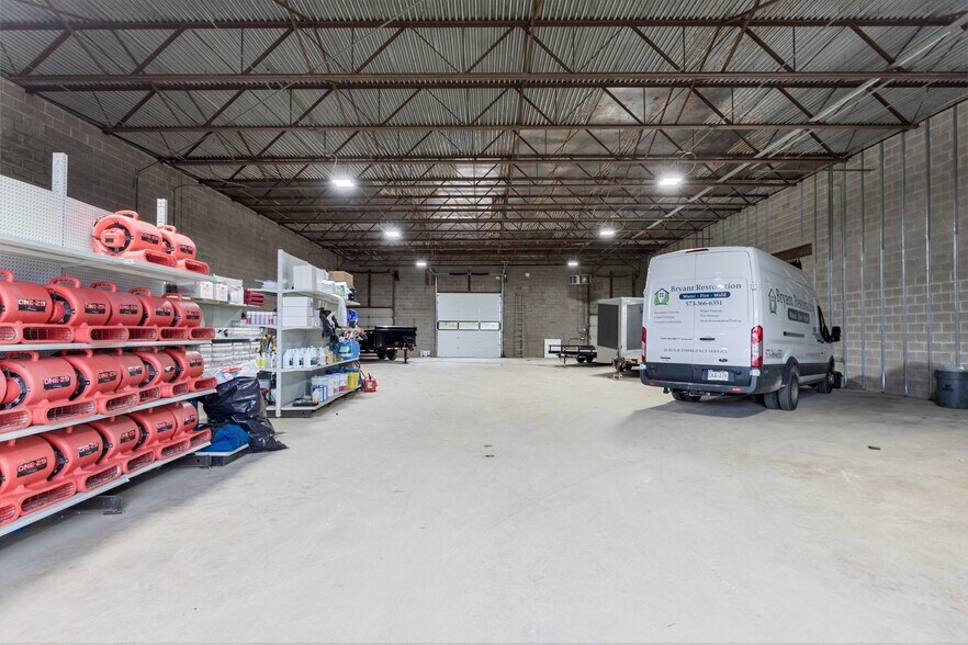 More Photos Of 519 Benham St, Bonne Terre Light Manufacturing For Sale