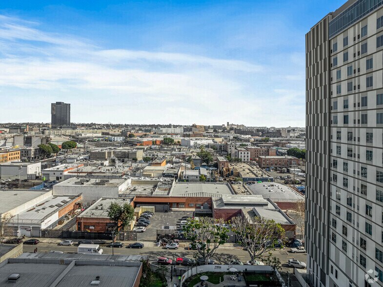 More Photos Of 540 S Crocker St, Los Angeles Industrial For Sale
