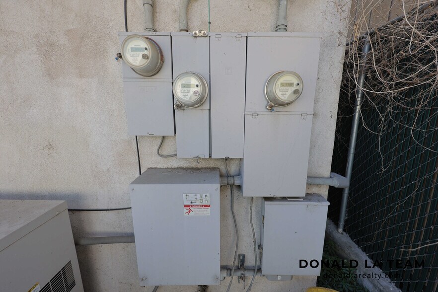 More Photos Of 3583 E 1st St, Los Angeles Office For Sale