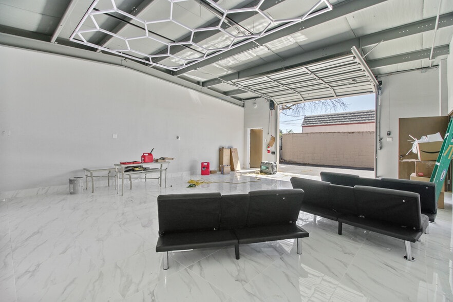 More Photos Of 4554 Auburn Blvd, Sacramento Auto Dealership For Sale