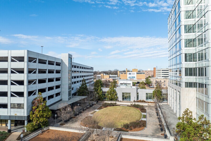 More Photos Of 100 E Capitol St, Jackson Parking Garage For Lease
