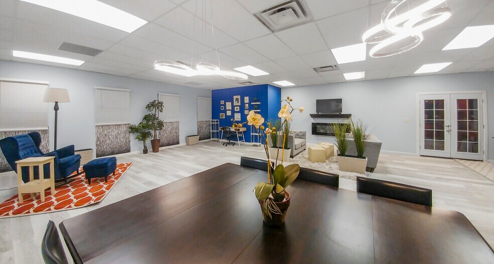 More Photos Of 2380 S Broadway, Denver Storefront Retail Office For Sale