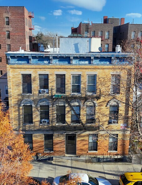 Primary Photo Of 3141 44th St, Astoria Apartments For Sale