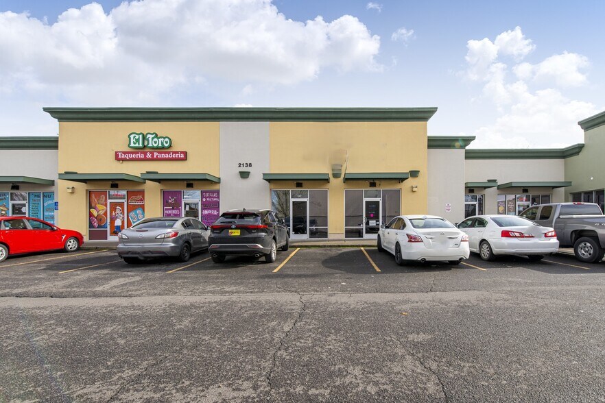 More Photos Of 2118-2158 Lancaster Dr NE, Salem Unknown For Lease