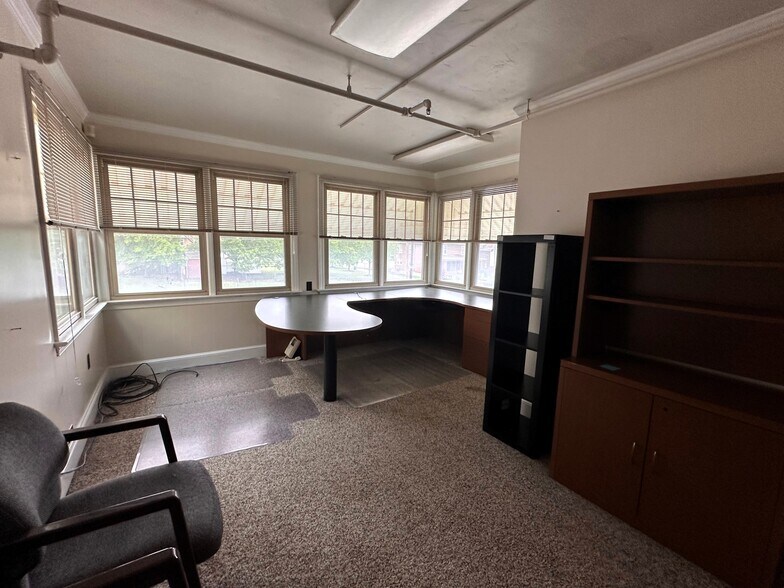 More Photos Of 1205 E Market St, York Office For Sale
