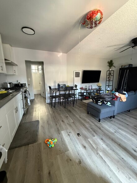 More Photos Of 732 W 76th St, Los Angeles Apartments For Sale