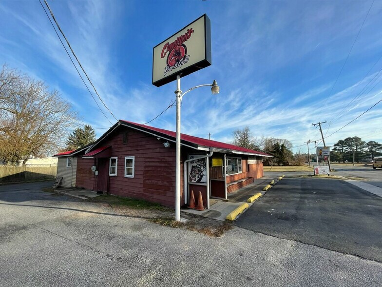 Primary Photo Of 606 Bridgeville Hwy, Seaford Restaurant For Sale