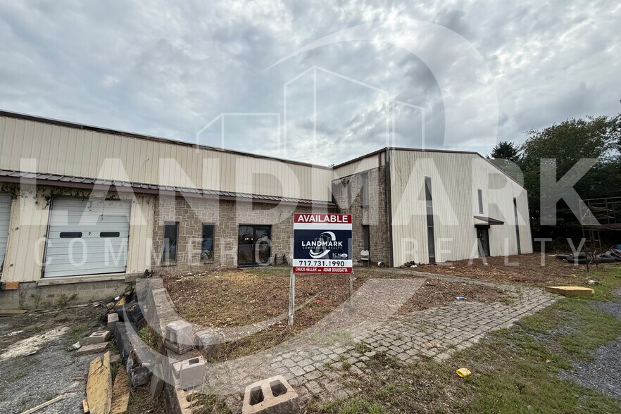 More Photos Of 2 Brenneman Cir, Mechanicsburg Warehouse For Lease