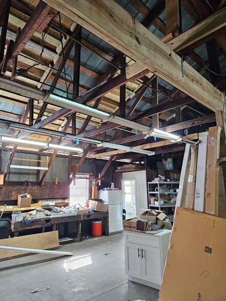 More Photos Of 2704 W Azeele St, Tampa Warehouse For Sale