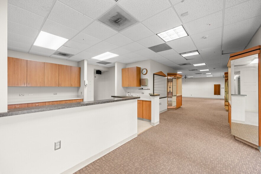 More Photos Of 13414 Medical Complex Dr, Tomball Medical For Sale
