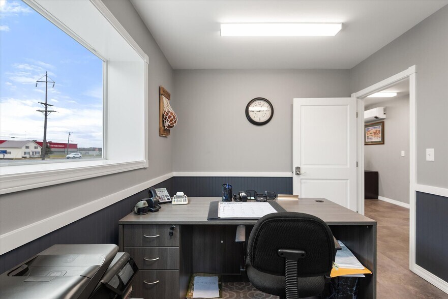 More Photos Of 86 Parsons St, Presque Isle Service Station For Sale