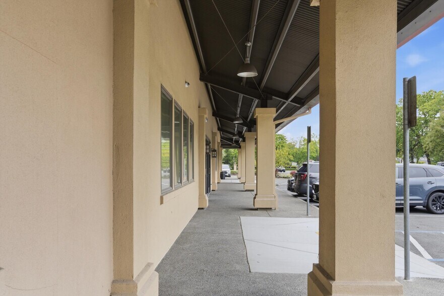 More Photos Of 1550 Airport Blvd, Santa Rosa Office For Lease