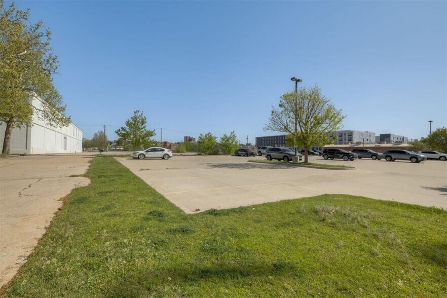 More Photos Of 815 NW 2ND St, Oklahoma City Land For Sale