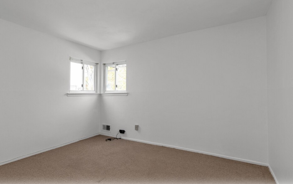 More Photos Of 2461 Merrick Ave, Merrick Medical For Sale