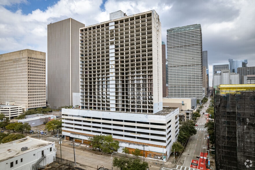 Primary Photo Of 801 St Joseph Pky, Houston Hotel For Sale