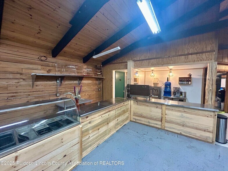 More Photos Of 616 Sudderth Dr, Ruidoso General Retail For Sale