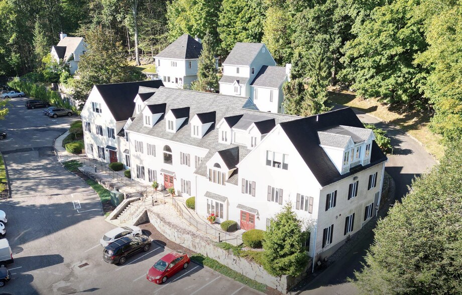 Primary Photo Of 23 Hubbard Rd, Wilton Medical For Sale