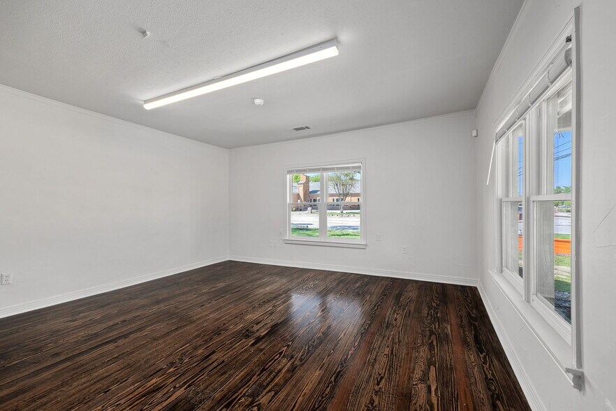 More Photos Of 148 Elm St, Keller Freestanding For Sale