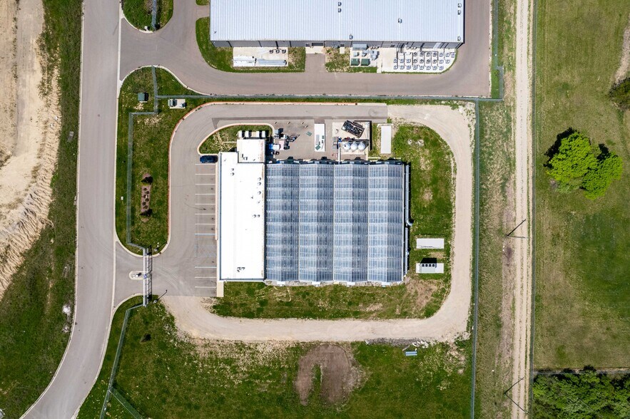 More Photos Of 10310 Harvest Park, Dimondale Warehouse For Lease