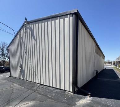 More Photos Of 4224 S Kinnickinnic Ave, Milwaukee Warehouse For Lease