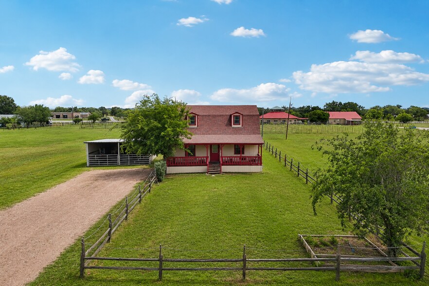 More Photos Of 10207 E Hwy 290, Fredericksburg Freestanding For Sale