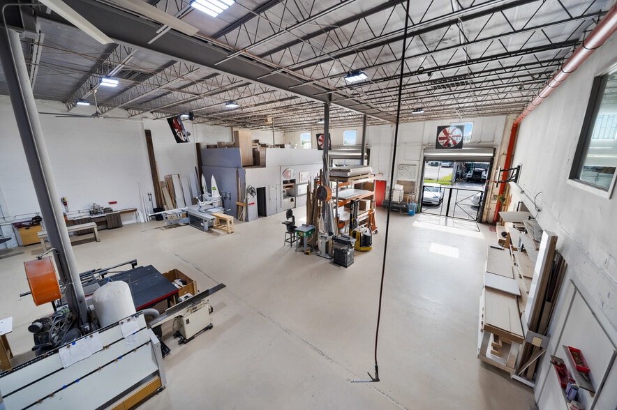 More Photos Of 3141 NW 40th St, Miami Warehouse For Sale