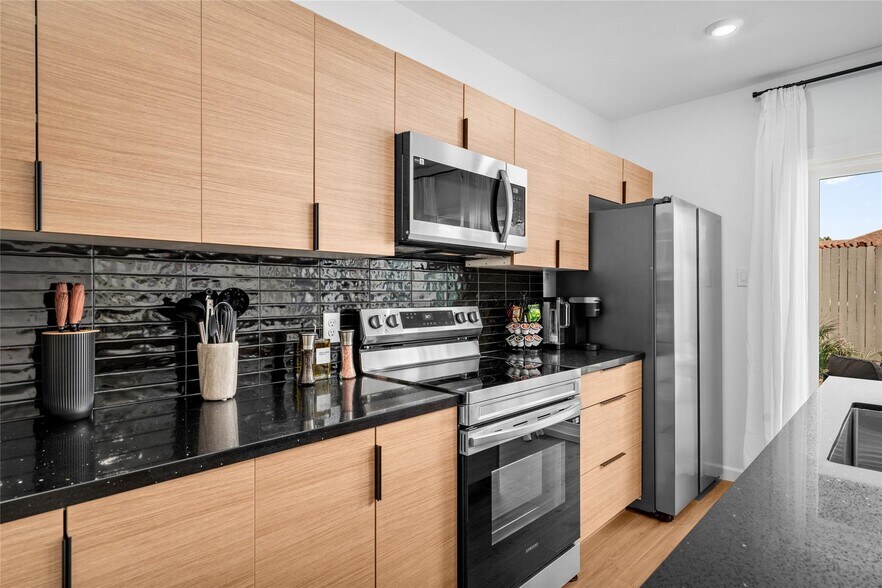 More Photos Of , Houston Multifamily For Sale