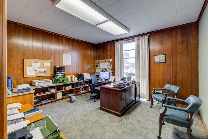 More Photos Of 1504 Stubbs Ave, Monroe Office For Sale