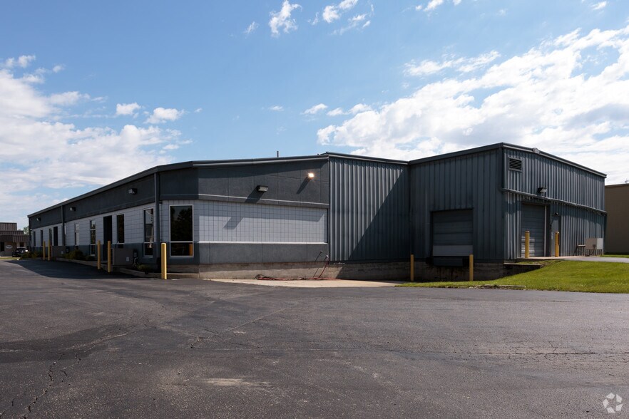 More Photos Of 8701 Castle Park Dr, Indianapolis Light Distribution For Sale