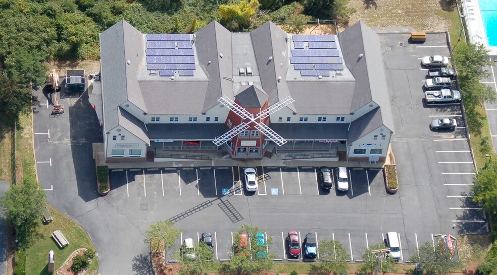 More Photos Of 109 Main St, West Dennis Storefront Retail Office For Lease