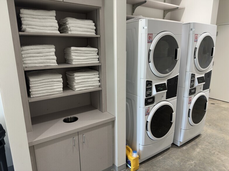 More Photos Of 6600 Lancer Blvd, San Antonio Land For Lease