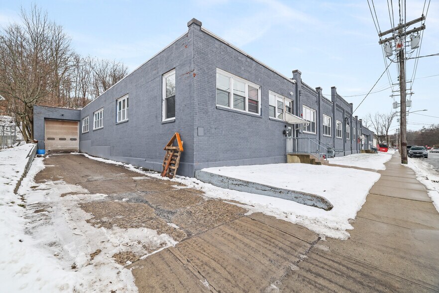 More Photos Of 105-119 Sprague Ave, Middletown Manufacturing For Lease