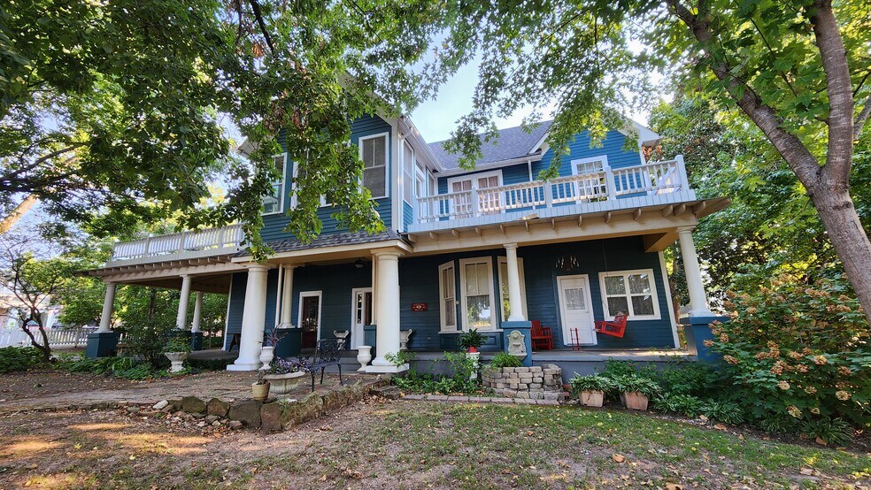 More Photos Of 224 W Chickasaw St, Tahlequah Hospitality For Sale