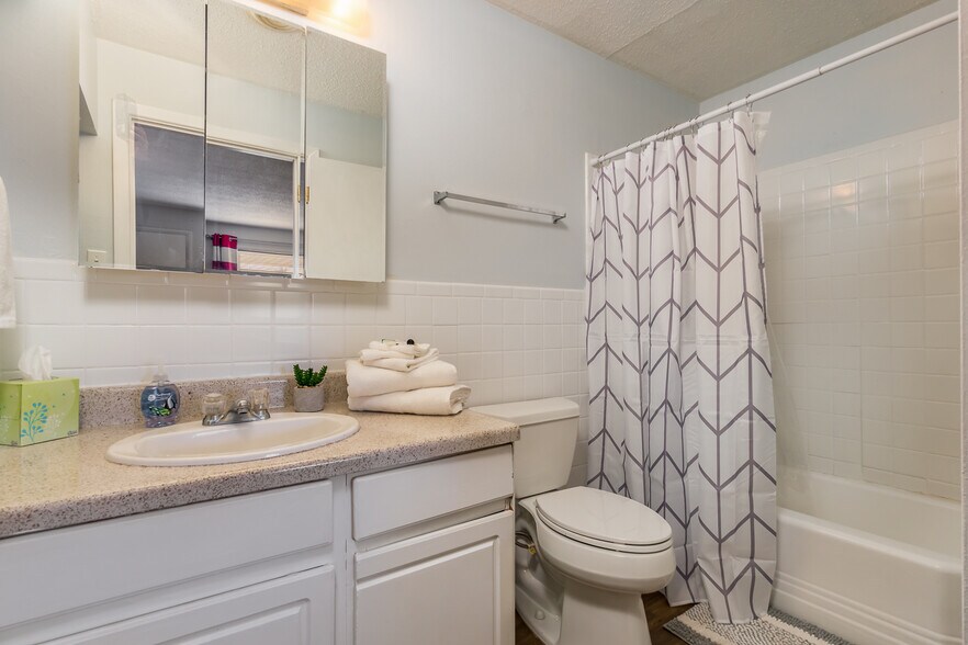 More Photos Of 912 N Hwy 87, Tulia Hotel For Sale