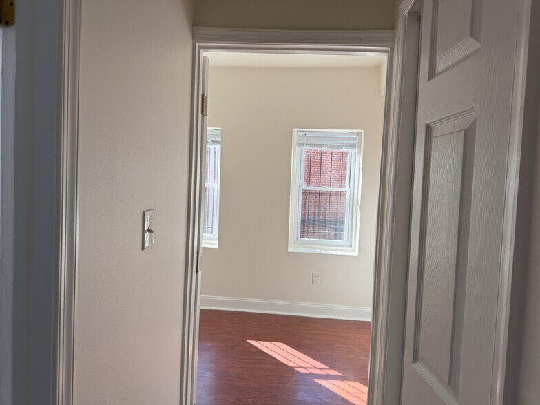 More Photos Of 1460 Park Rd NW, Washington Office For Lease