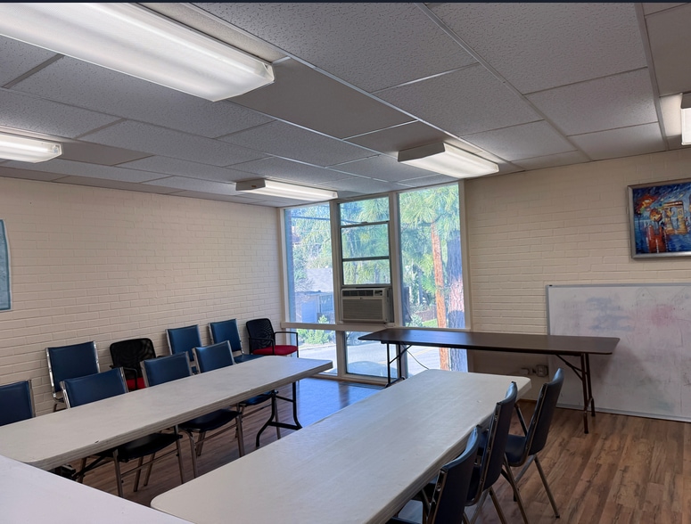 More Photos Of 21338 Dumetz Rd, Woodland Hills Religious Facility For Lease