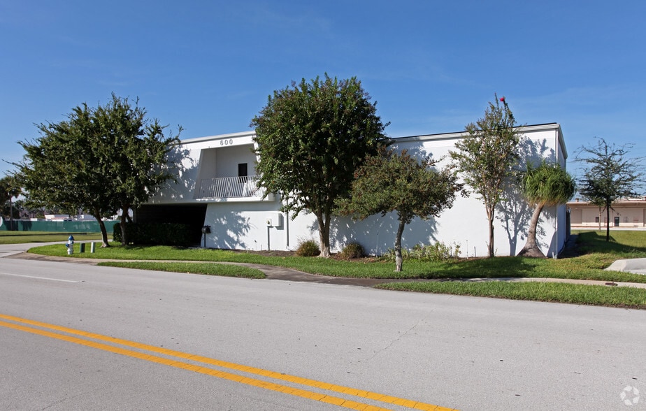 Primary Photo Of 600 Herndon Ave, Orlando Light Manufacturing For Lease