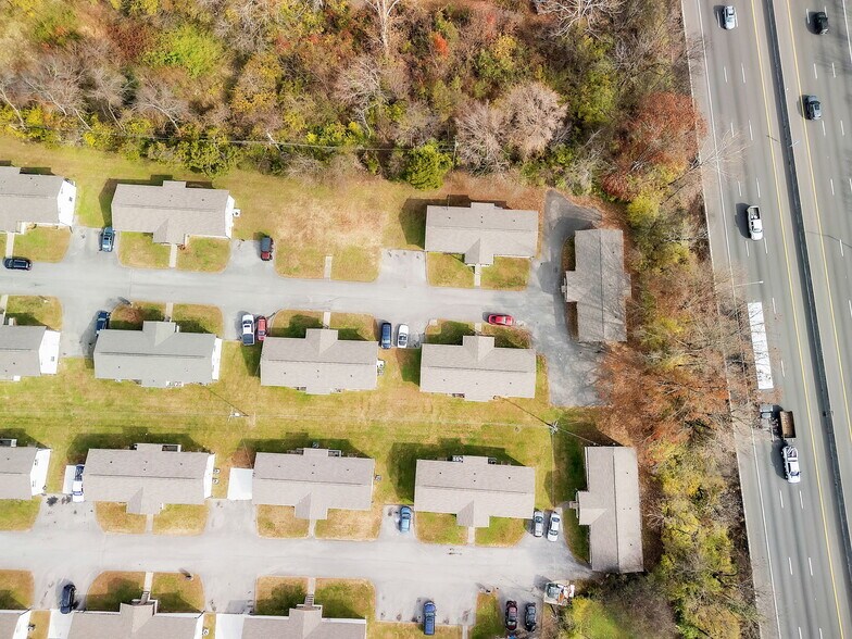 More Photos Of 1900 Dutch Valley Dr, Knoxville Multifamily For Sale