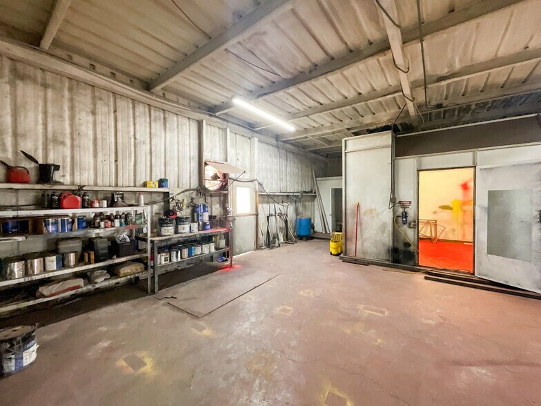 More Photos Of 400 Stoddard st, Odessa Warehouse For Sale