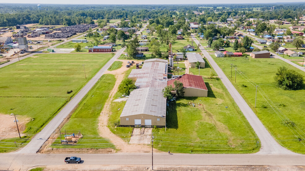 Primary Photo Of 212 108th St, Amory Manufacturing For Lease