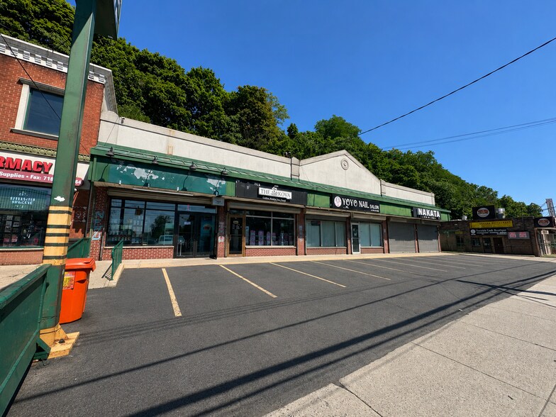 Primary Photo Of 1775 Richmond Rd, Staten Island Freestanding For Lease