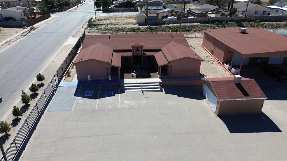 More Photos Of 3701 McNutt Rd, Sunland Park Office For Lease
