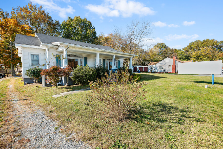 Primary Photo Of 10729 N Main St, Archdale Loft Creative Space For Sale